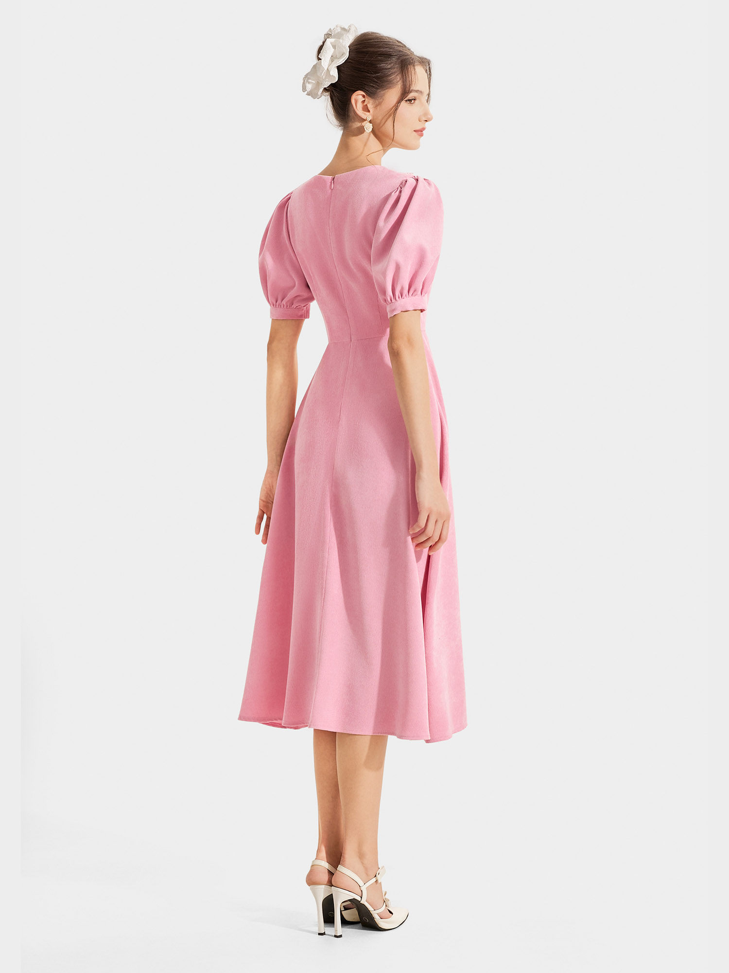 Đầm nhung midi tay phồng cổ tròn phối ren