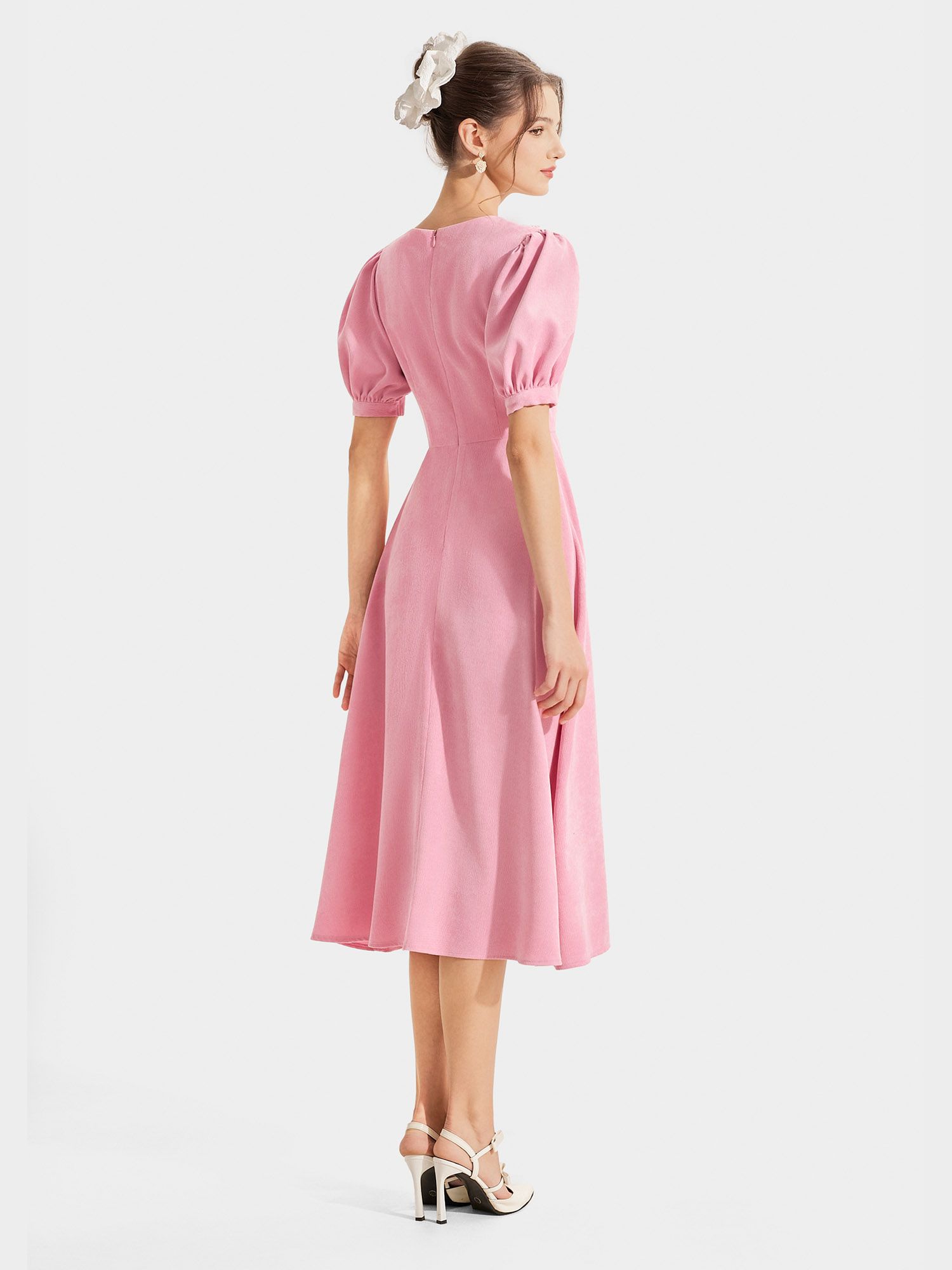  Đầm nhung midi tay phồng cổ tròn phối ren 