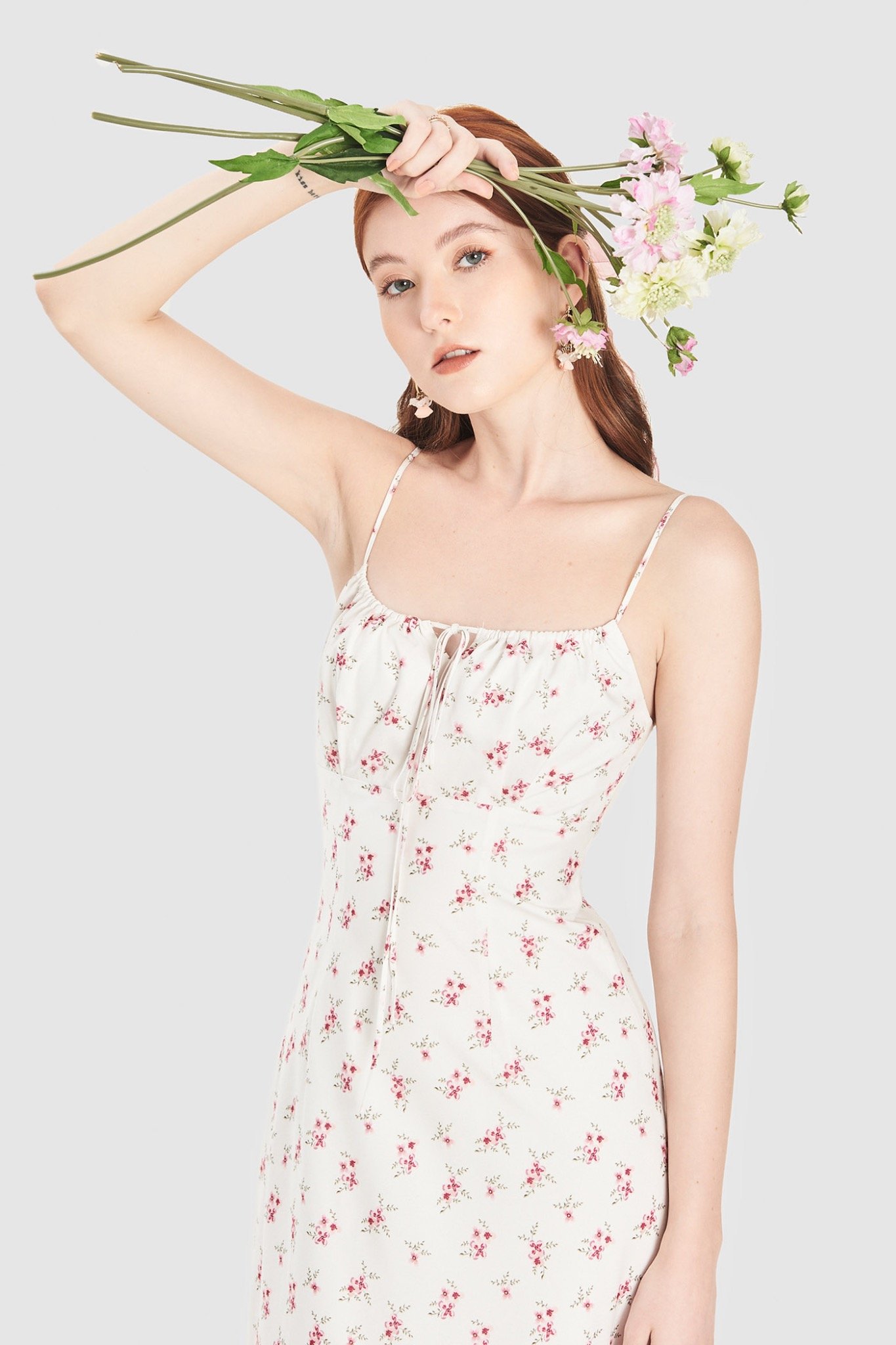 Đầm slip 2 dây nhún ngực họa tiết hoa