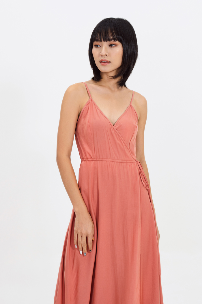 Đầm 2 dây midi đắp chéo ngực