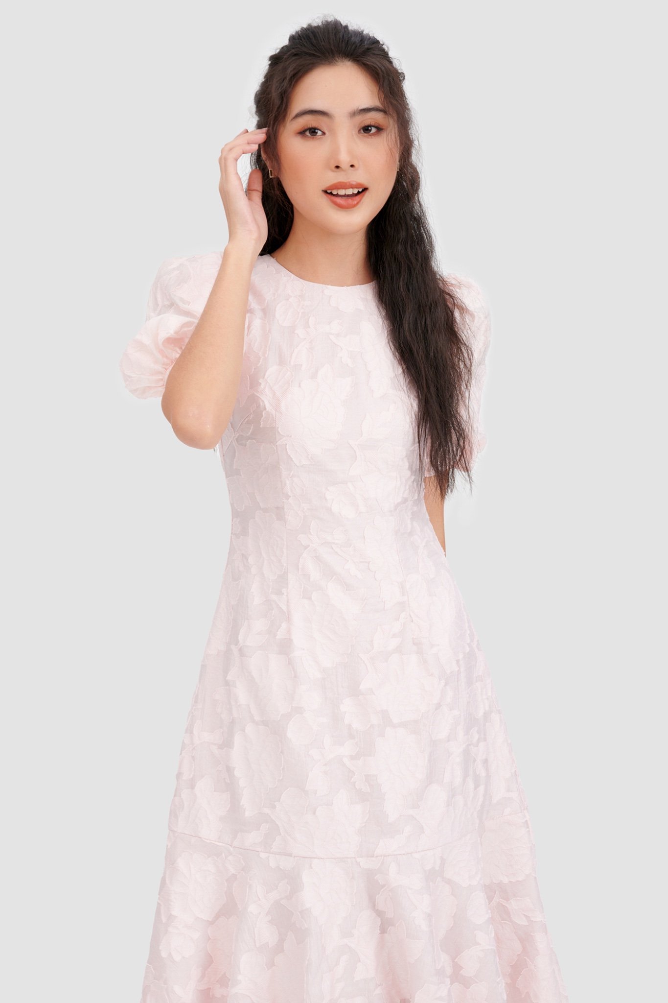 Đầm midi có tay hạ eo hoạ tiết hoa