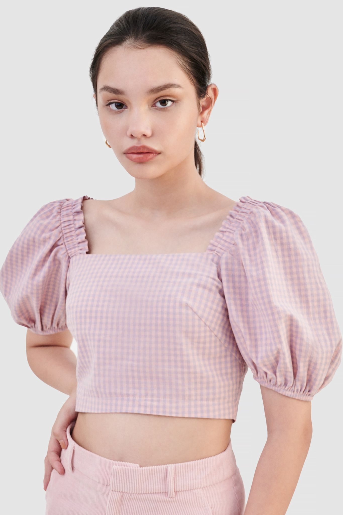  Áo kiểu crop tay phồng hoạ tiết gingham 