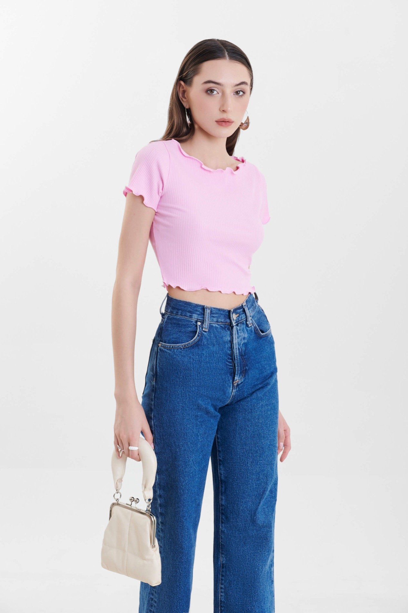 Áo thun gân croptop tay ngắn cuốn biên