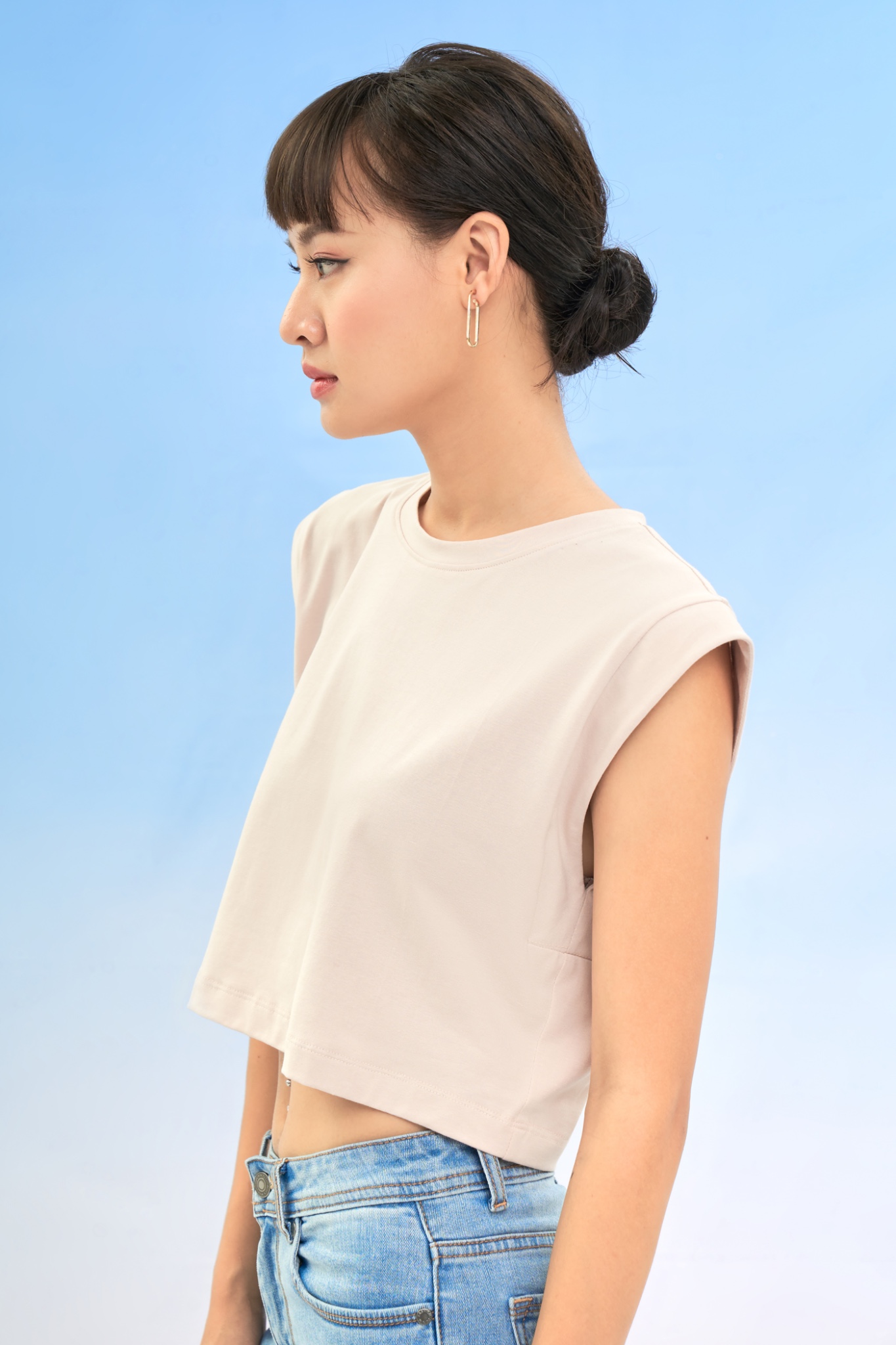 Áo thun crop top tay con