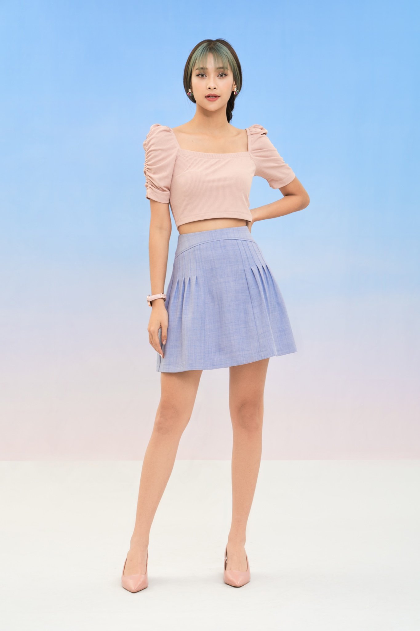 Áo thun gân croptop cổ vuông nhún vai