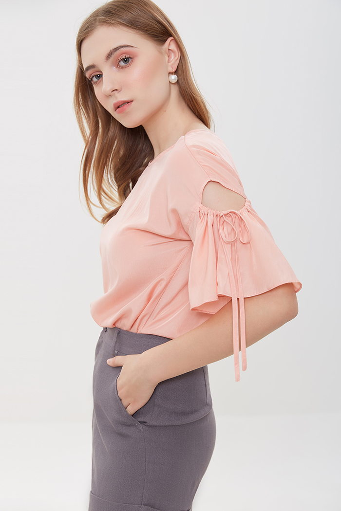 Áo cổ tròn cutout rút dây tay