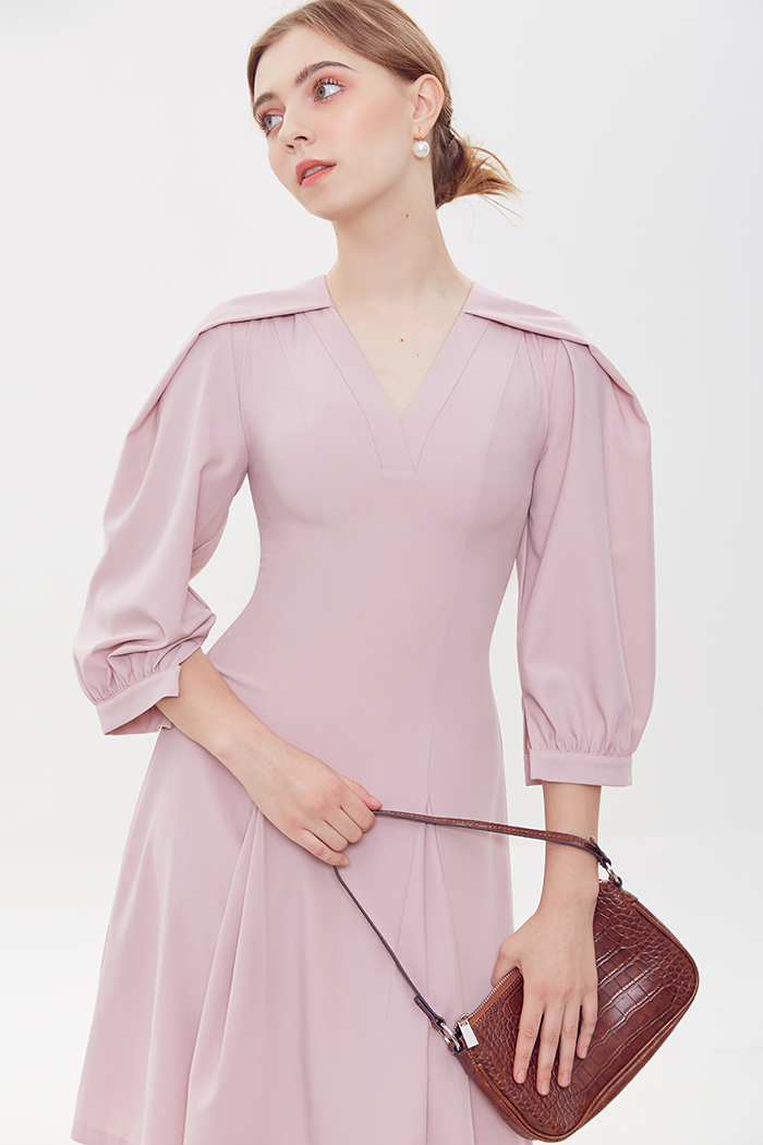 Đầm midi tay lở nhấn tay cổ tim