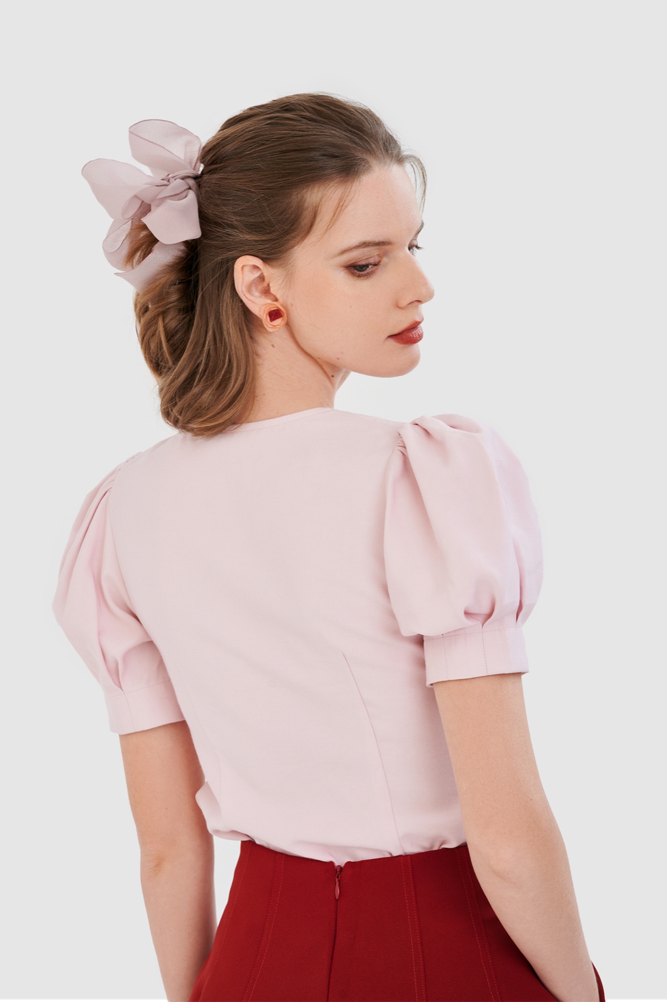 Áo crop nhấn tay lồng đèn