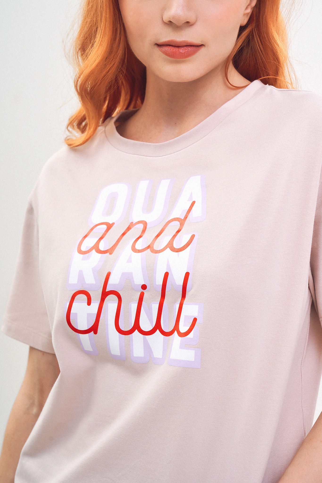 Áo thun relax graphic quarantine and chill