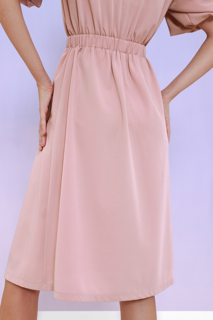 Đầm midi cổ sơmi nhấn tay