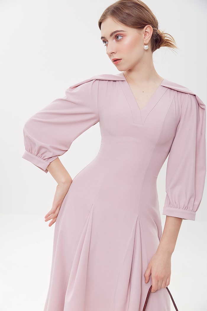 Đầm midi tay lở nhấn tay cổ tim