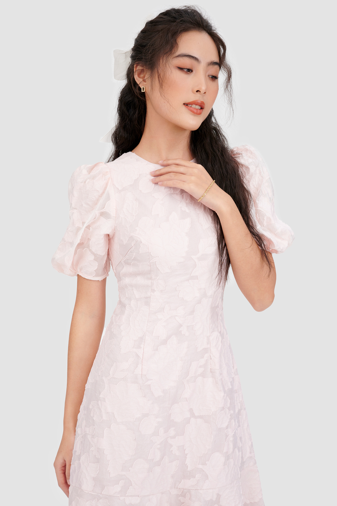 Đầm midi có tay hạ eo hoạ tiết hoa