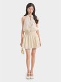  Đầm mini sát nách nhún eo cổ xẻ đính hoa 