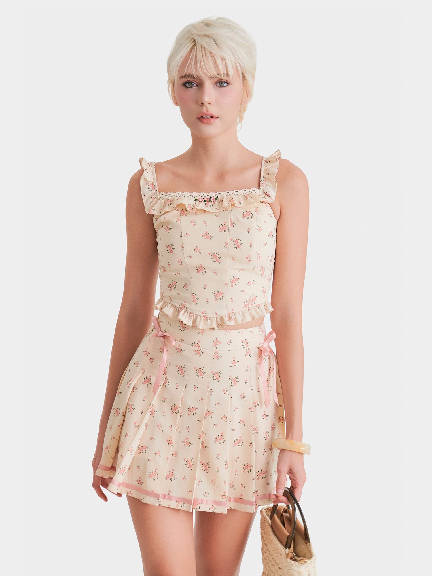 Áo croptop kaki hoa 2 dây phối ren ngực smocking lưng