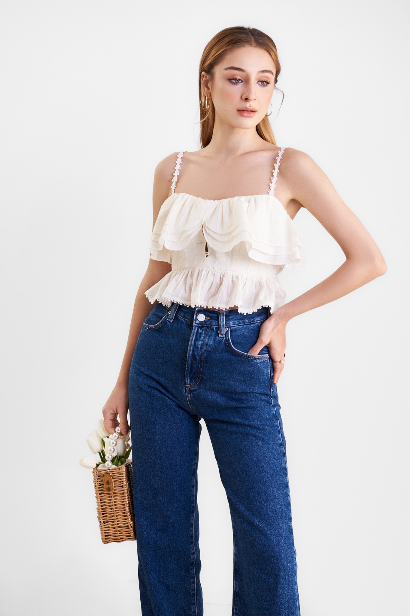 Áo 2 dây crop top bèo nhún viền ren hoa