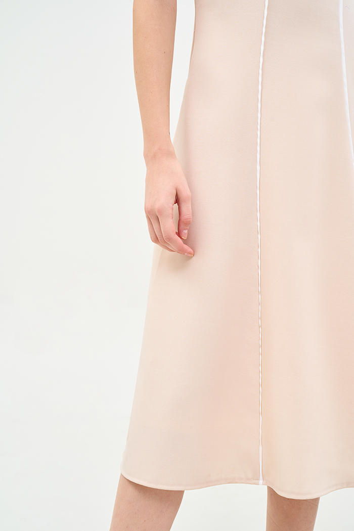 Đầm midi sát nách cặp viền uốn cong
