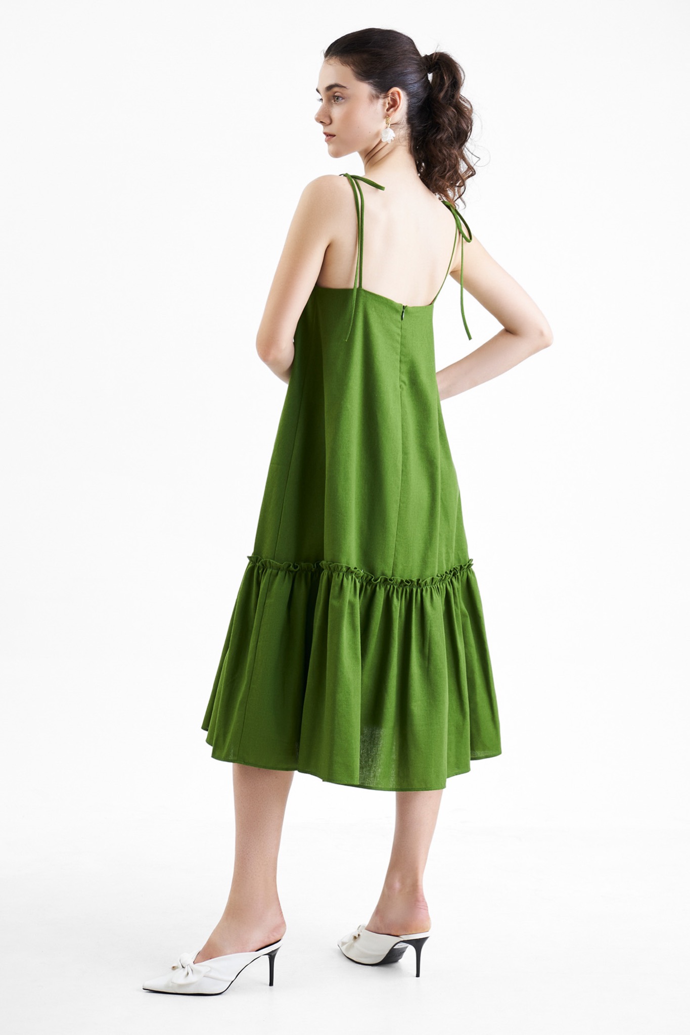 Đầm linen midi 2 dây xẻ V
