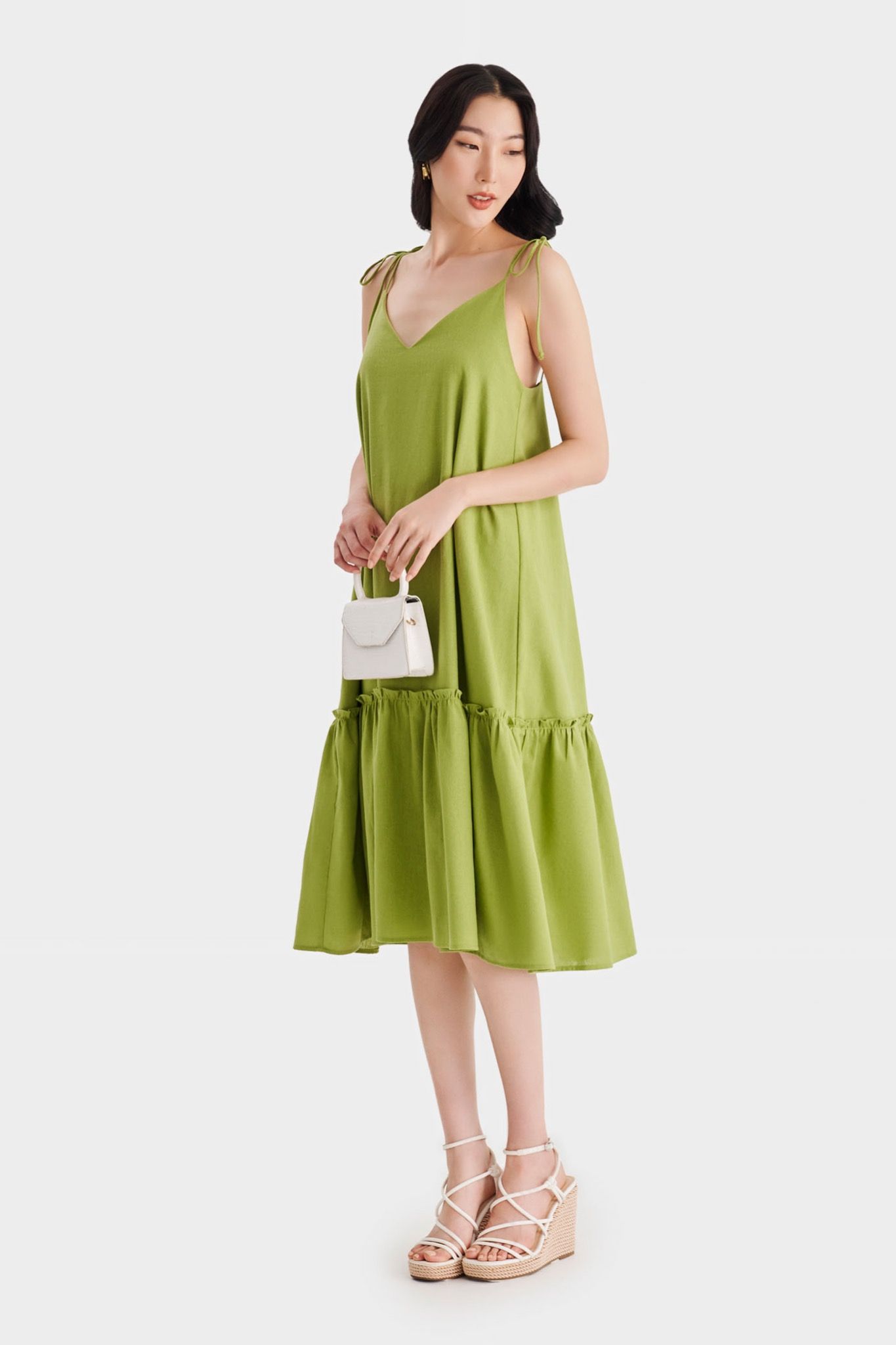  Đầm linen midi 2 dây xẻ V 