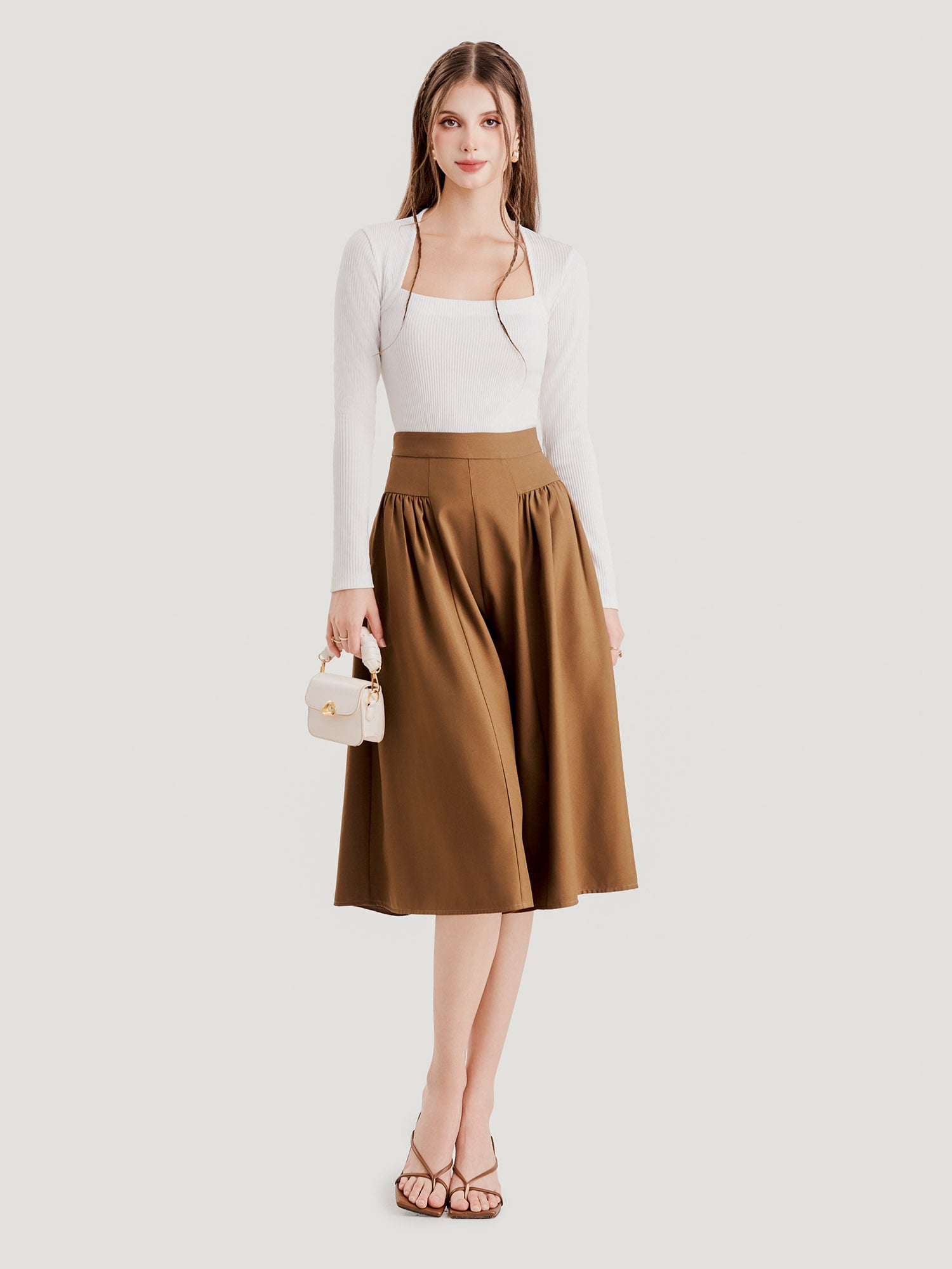 Quần culotte xếp li hông