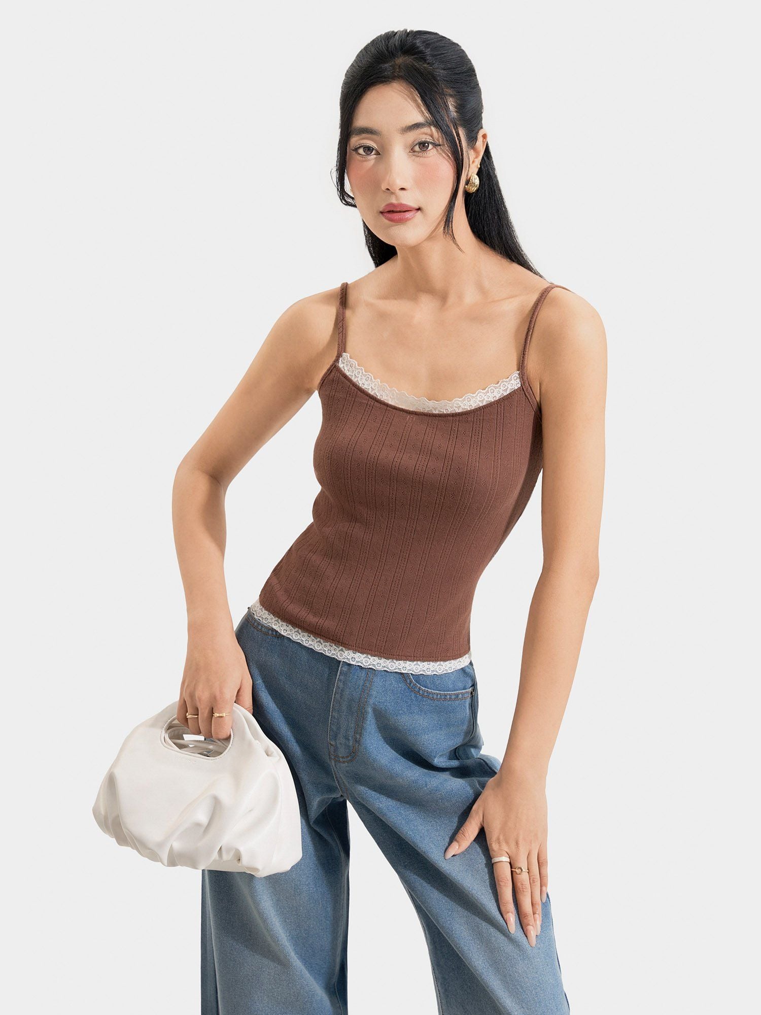  Áo thun 2 dây phối ren ngực và lai 