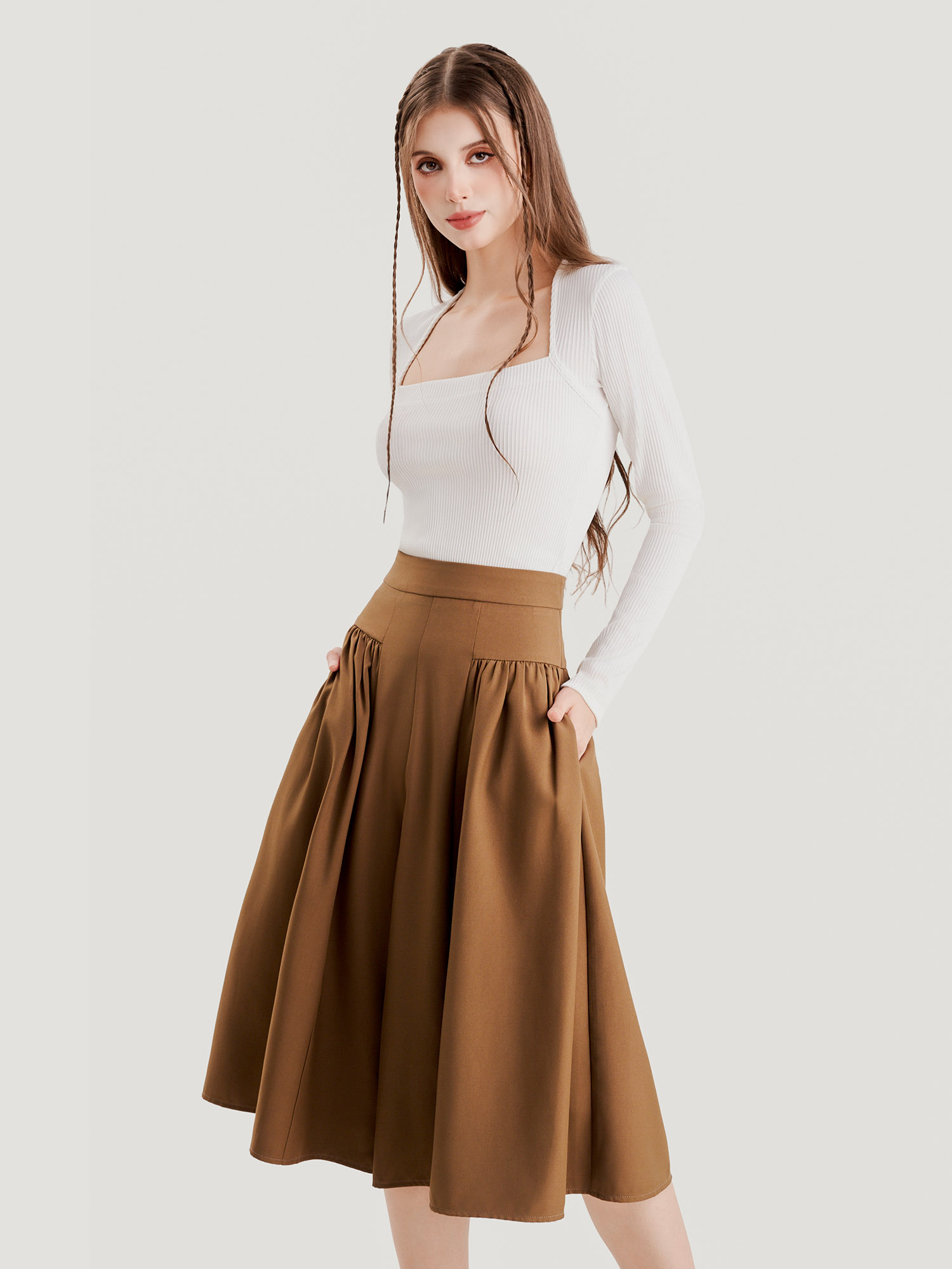 Quần culotte xếp li hông