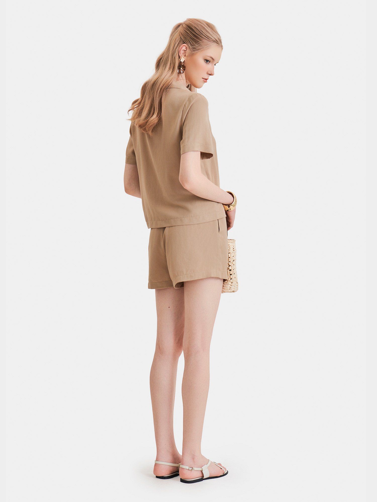  Quần short lưng thun 2 túi dằn li trước 