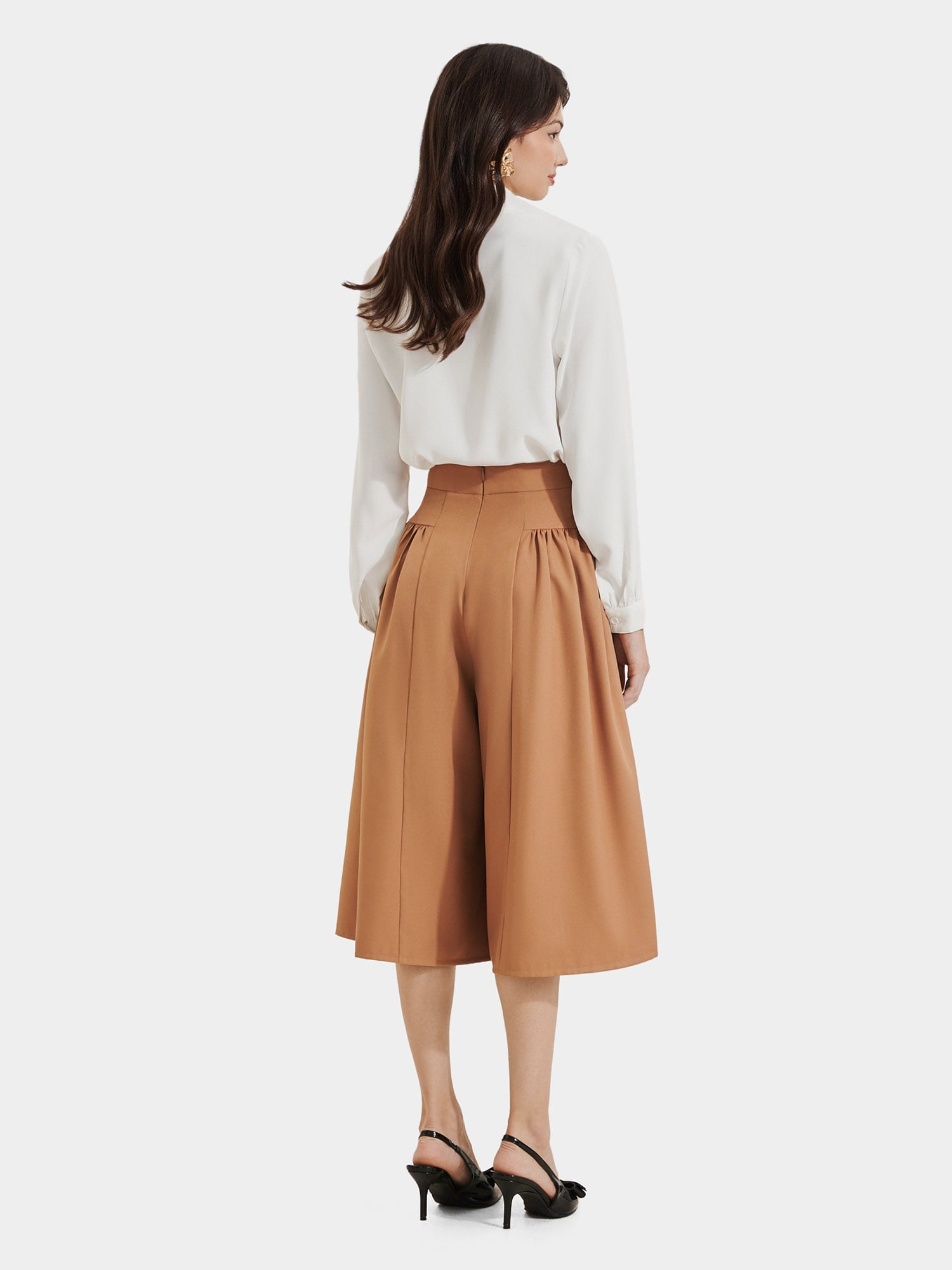 Quần culotte xếp li hông