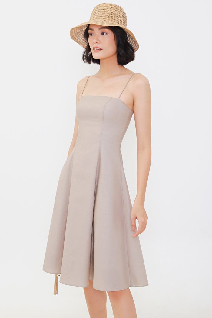 Đầm 2 dây linen mỏng