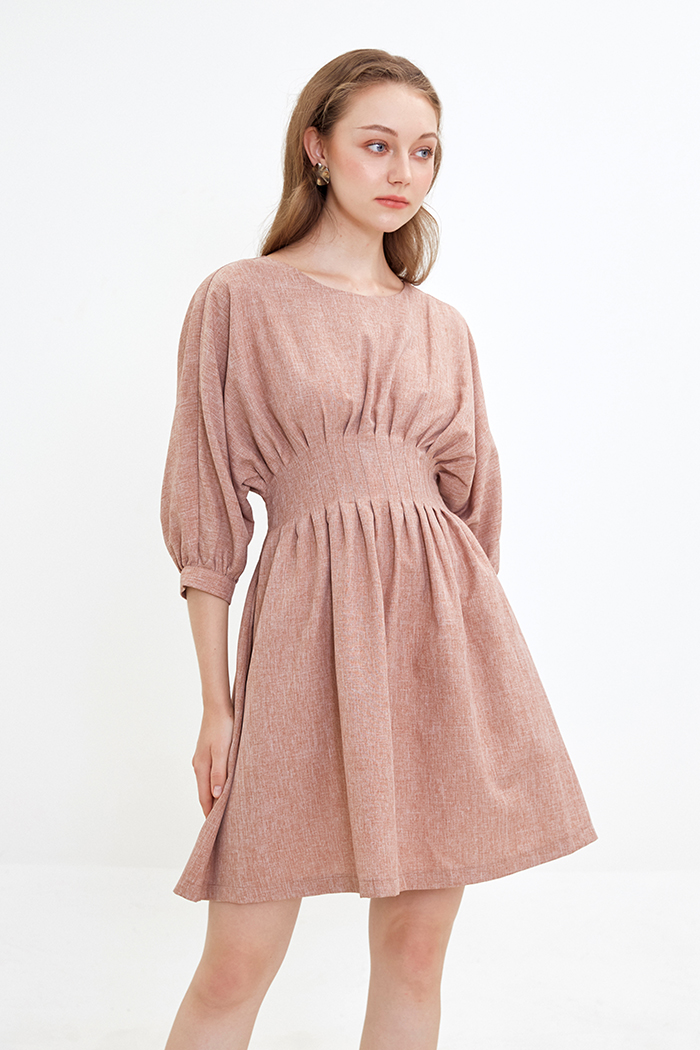 Đầm tay liền xếp ly eo