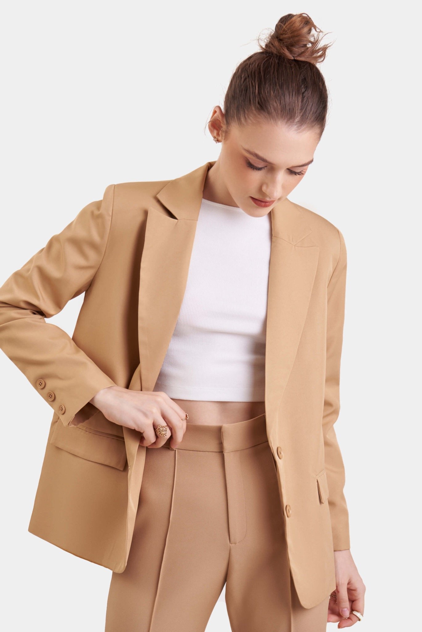 Áo blazer tay dài cơ bản cài 2 nút