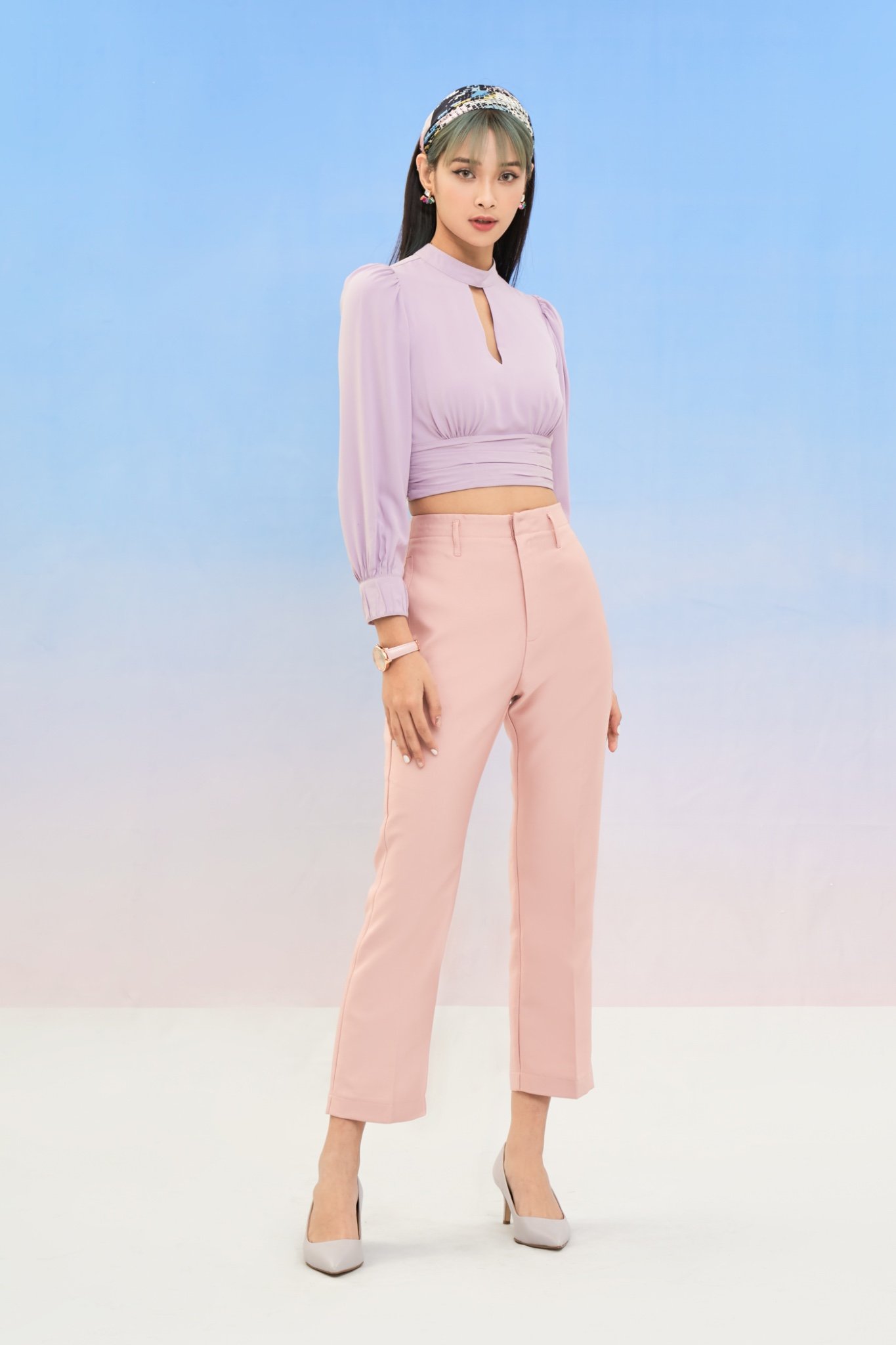 Áo kiểu tay dài crop xẻ ngực