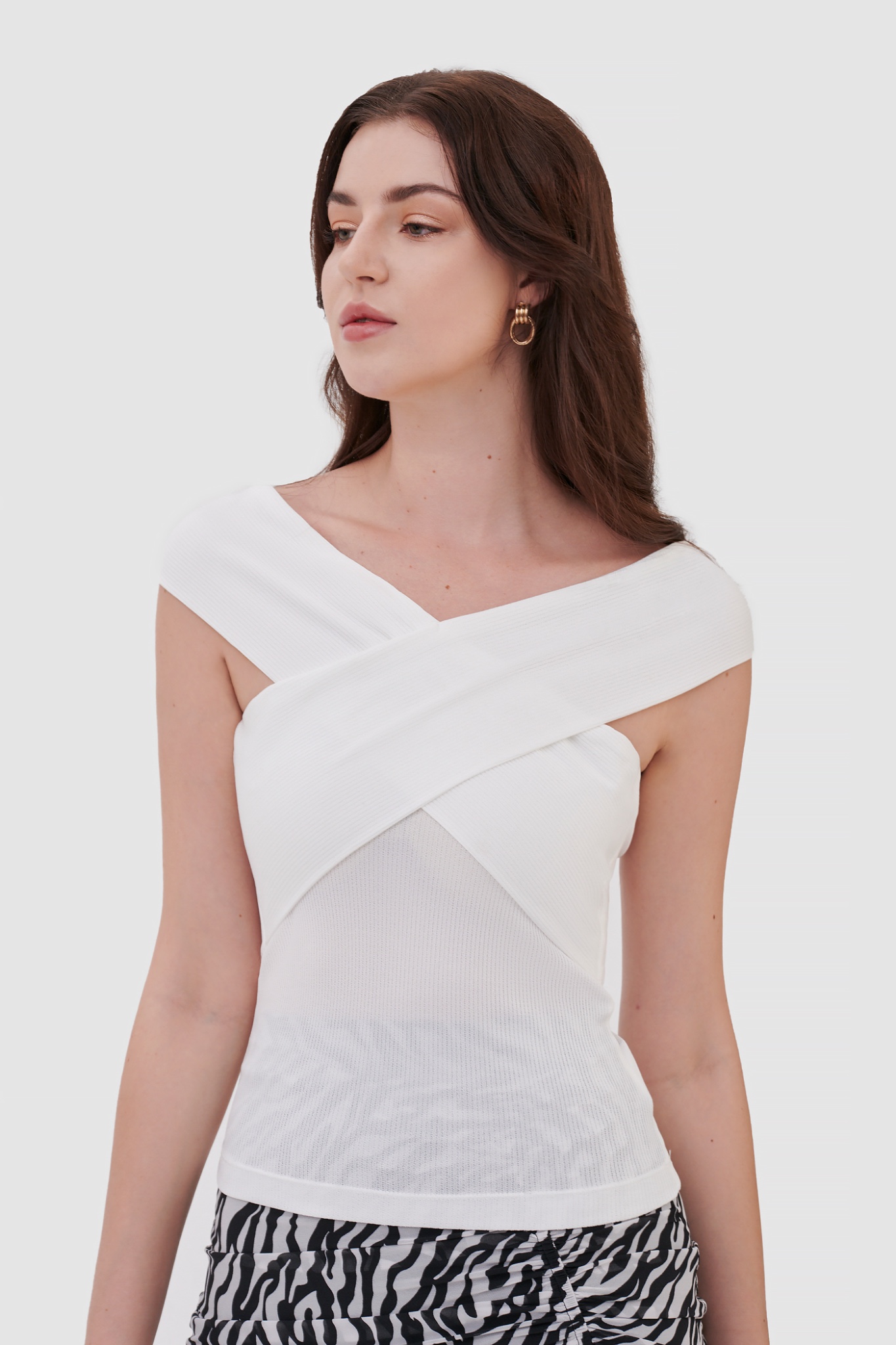 Áo thun knit trễ vai
