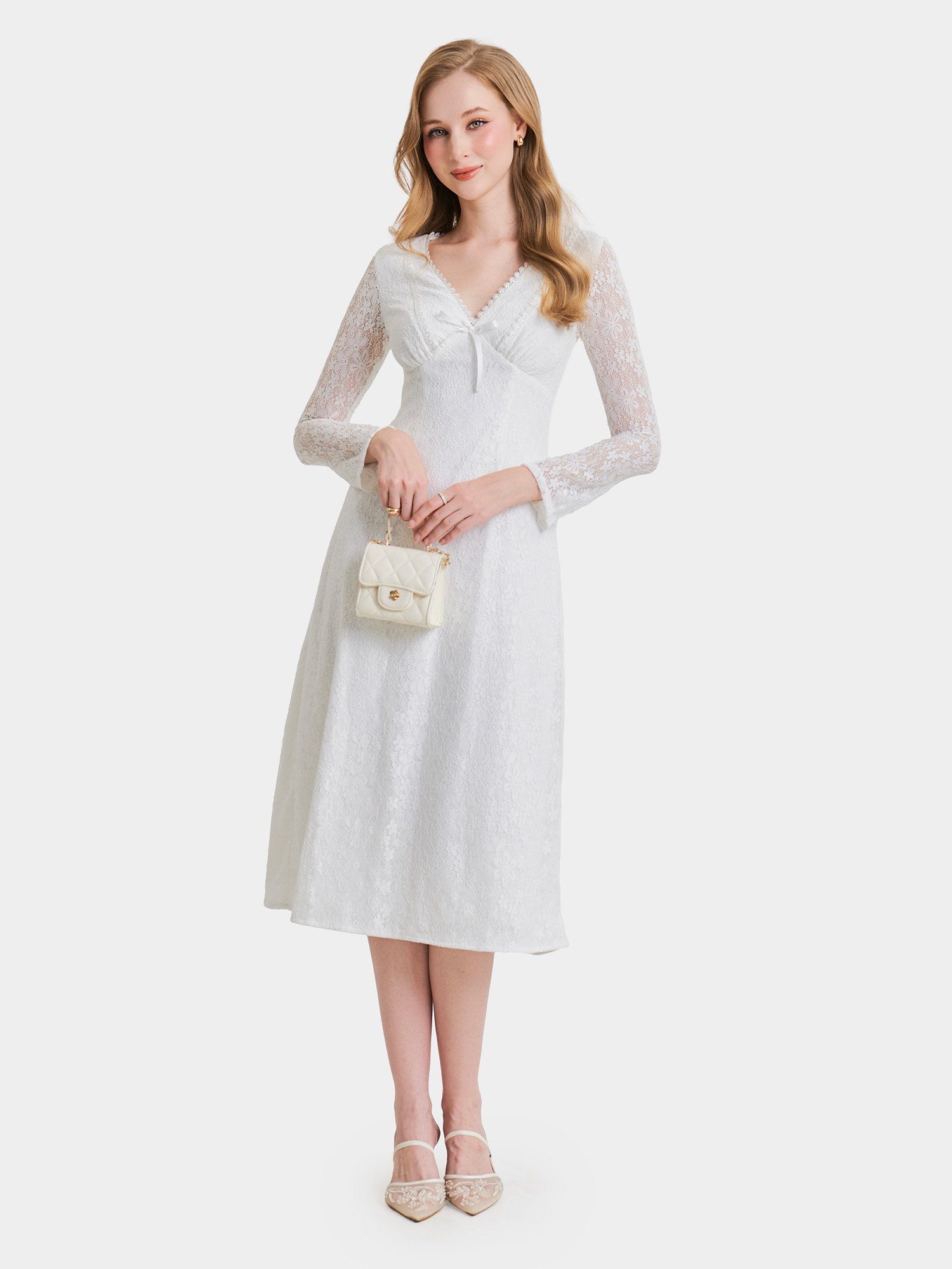 Đầm ren midi tay dài cổ tim đính nơ cổ