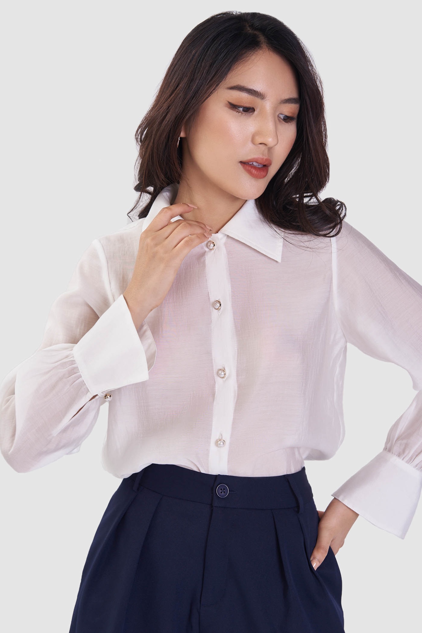 Áo sơ mi sheer măng sét cách điệu