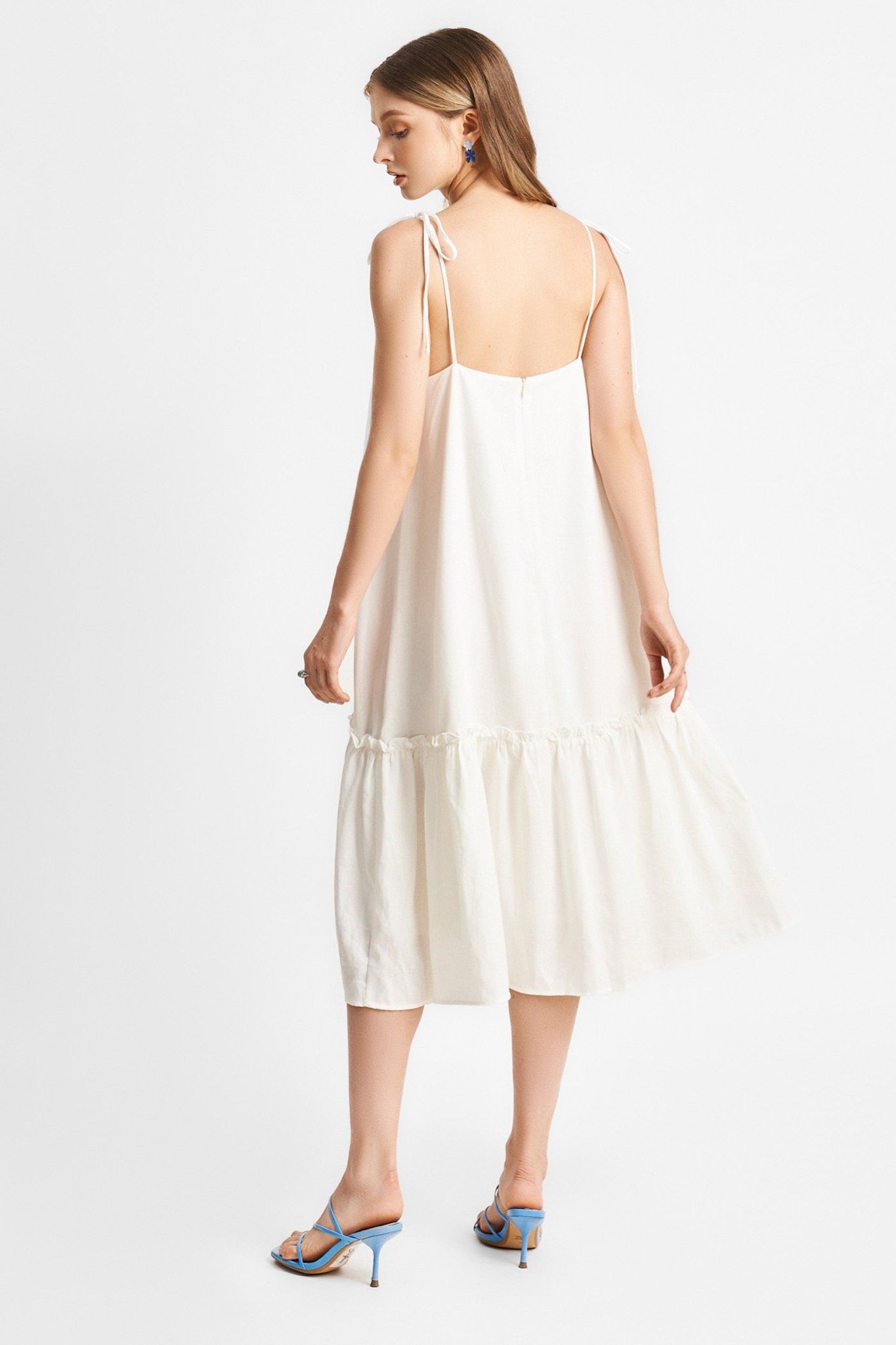  Đầm linen midi 2 dây xẻ V 