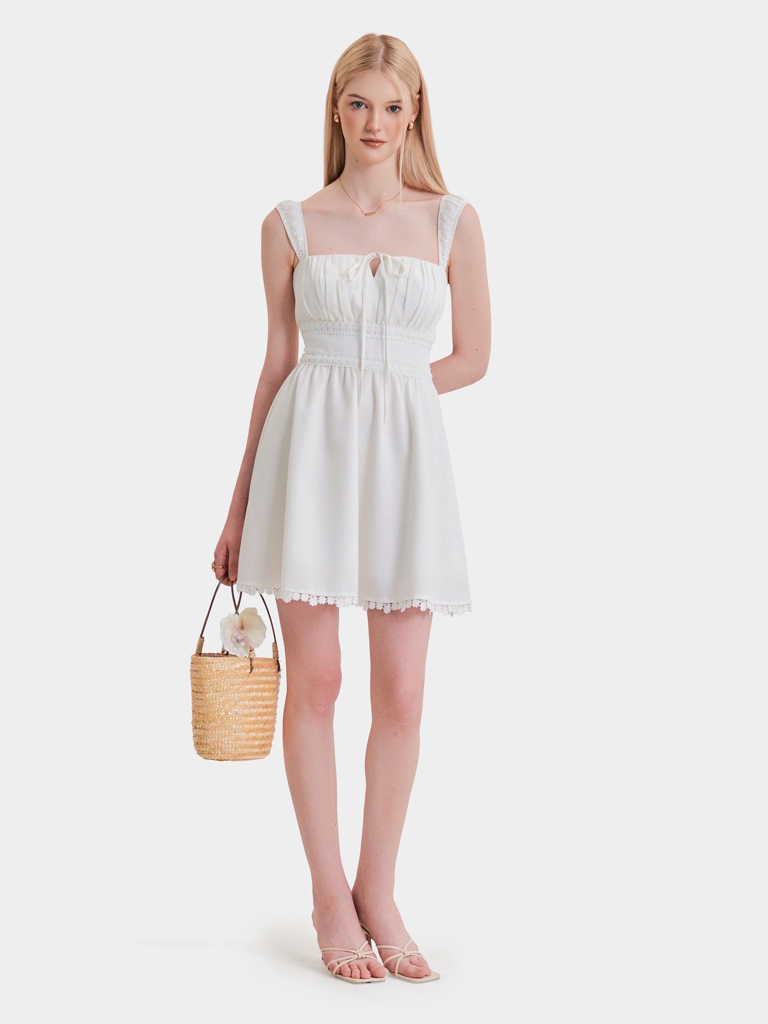  Đầm mini linen 2 dây nhún thun smocking lưng phối ren 