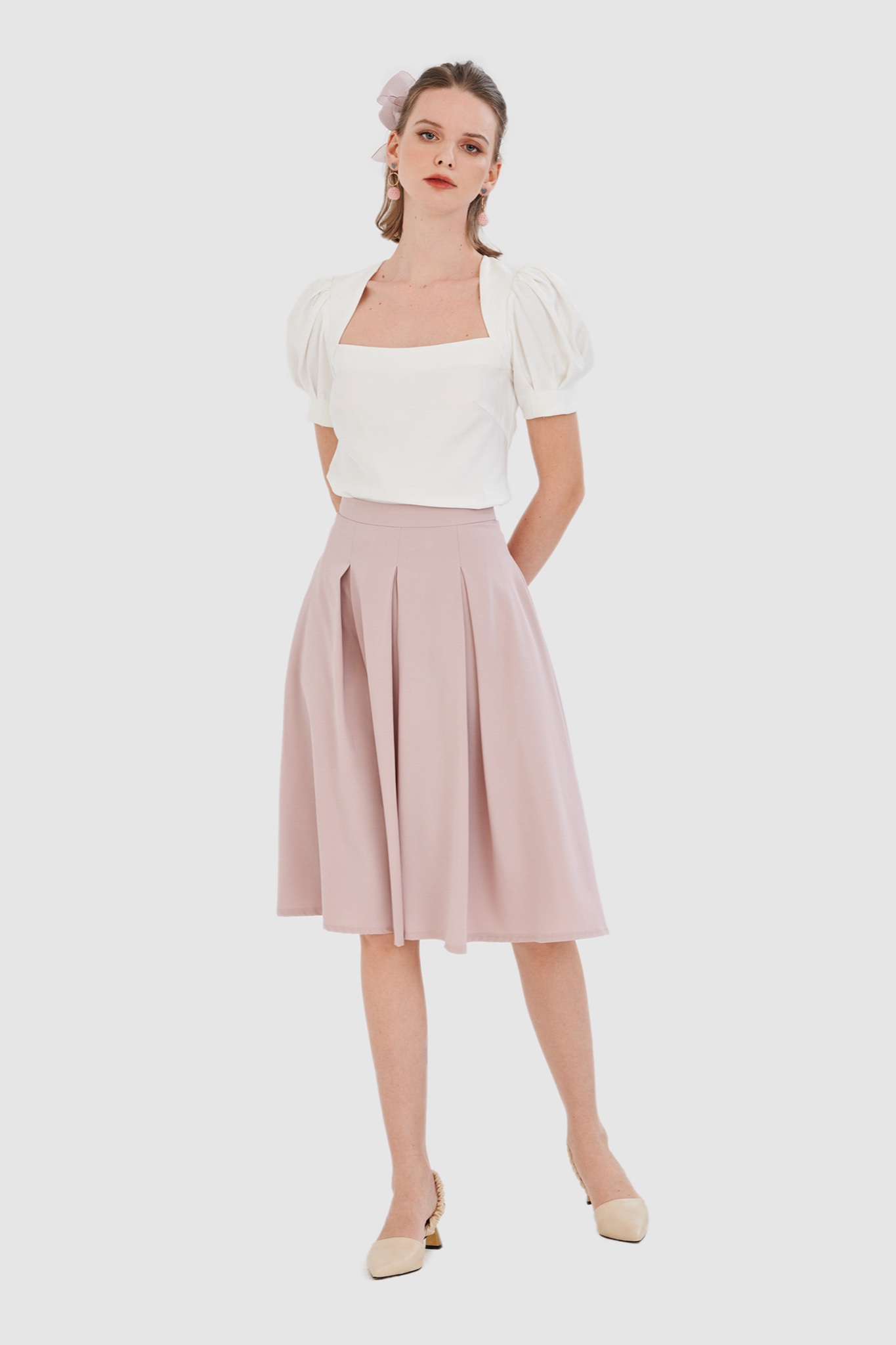 Áo crop nhấn tay lồng đèn
