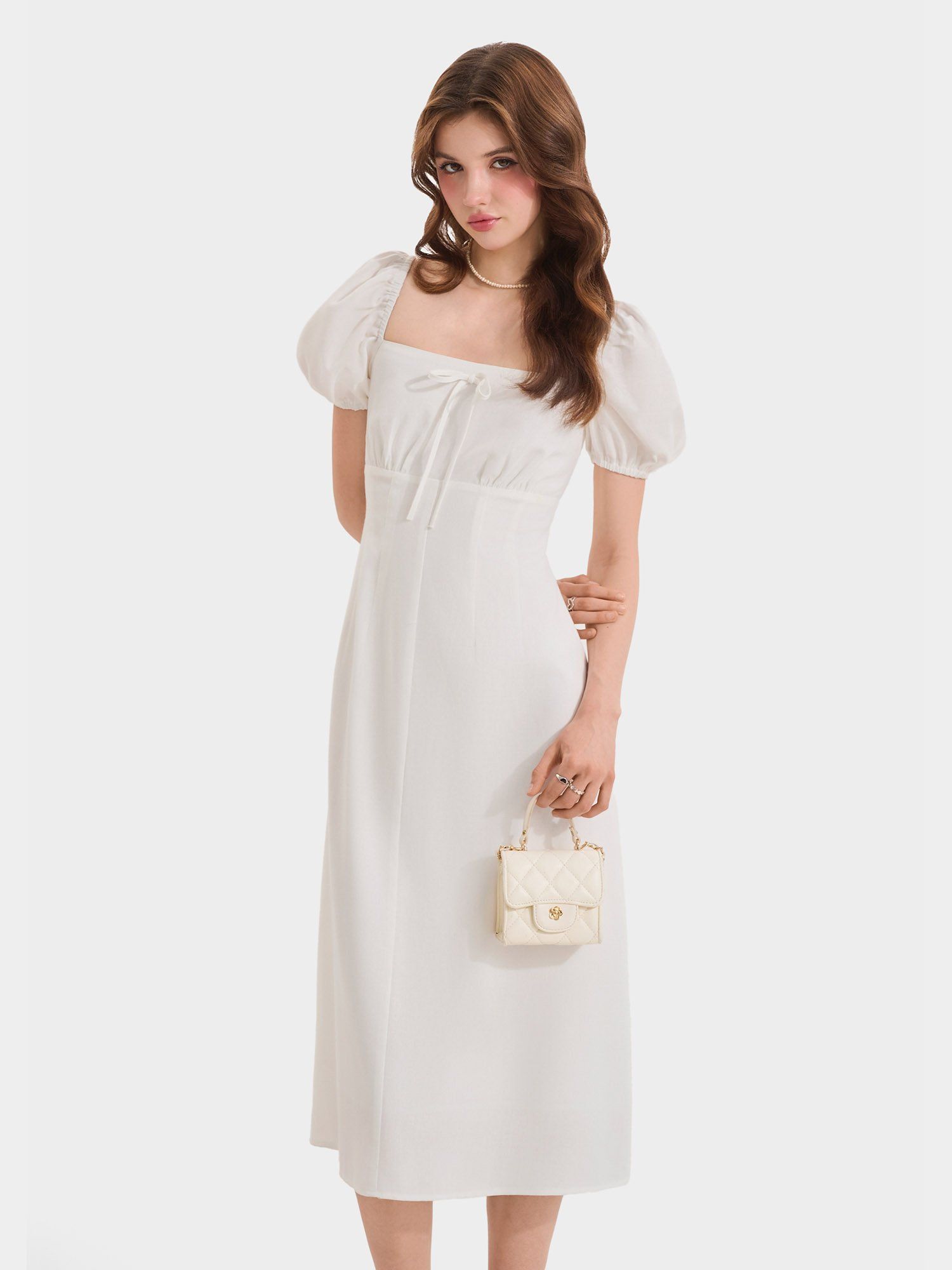  Đầm midi linen cổ vuông tay phồng smocking lưng 