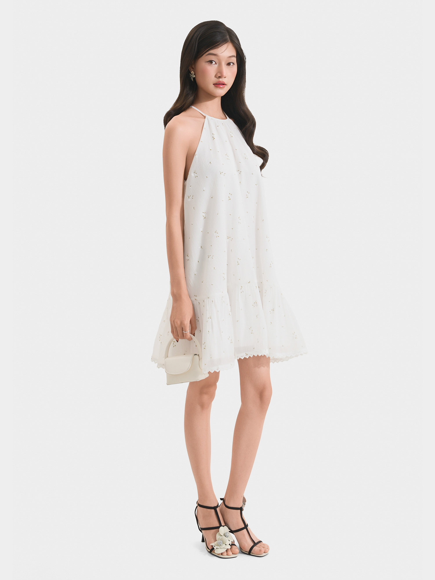 Đầm mini form suông cổ yếm lai phối ren