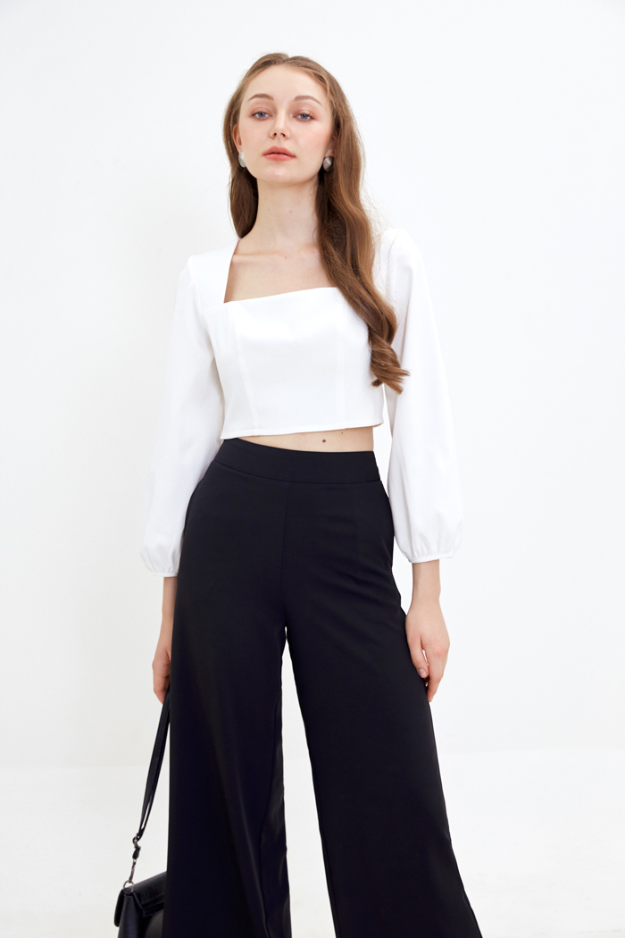 Áo croptop cổ vuông smocking lưng