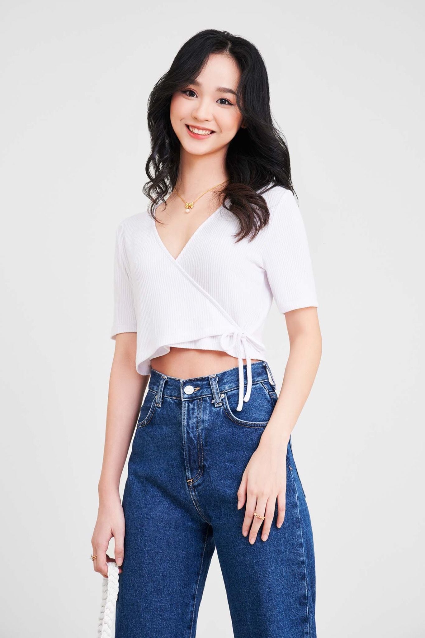  Áo thun crop wrap cột dây nơ 
