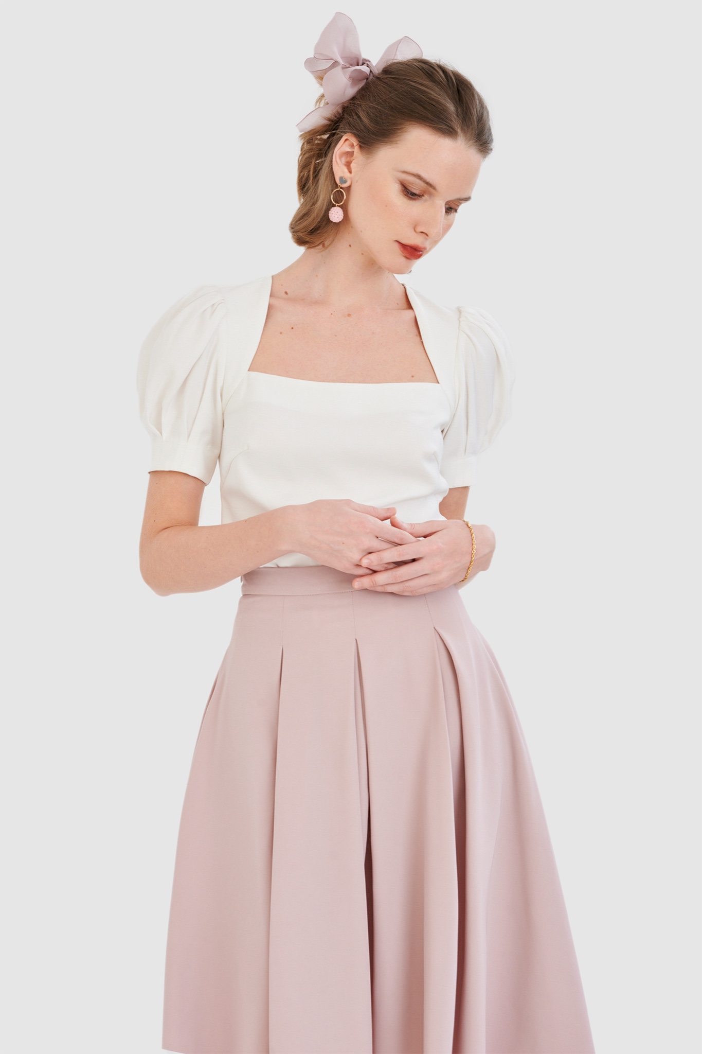 Áo crop nhấn tay lồng đèn