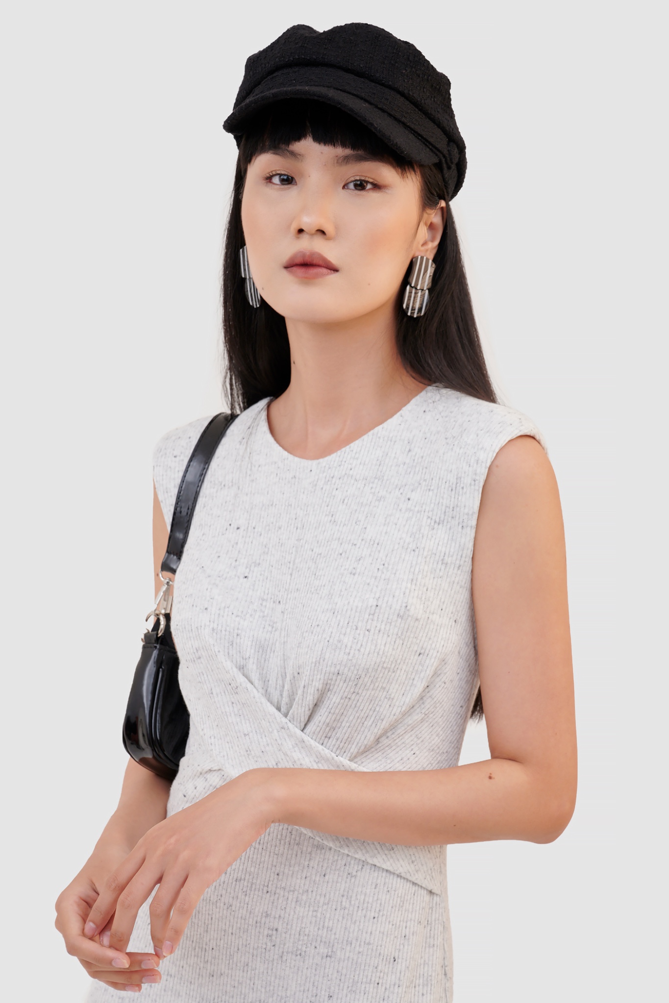 Đầm knit sát nách nhấn eo