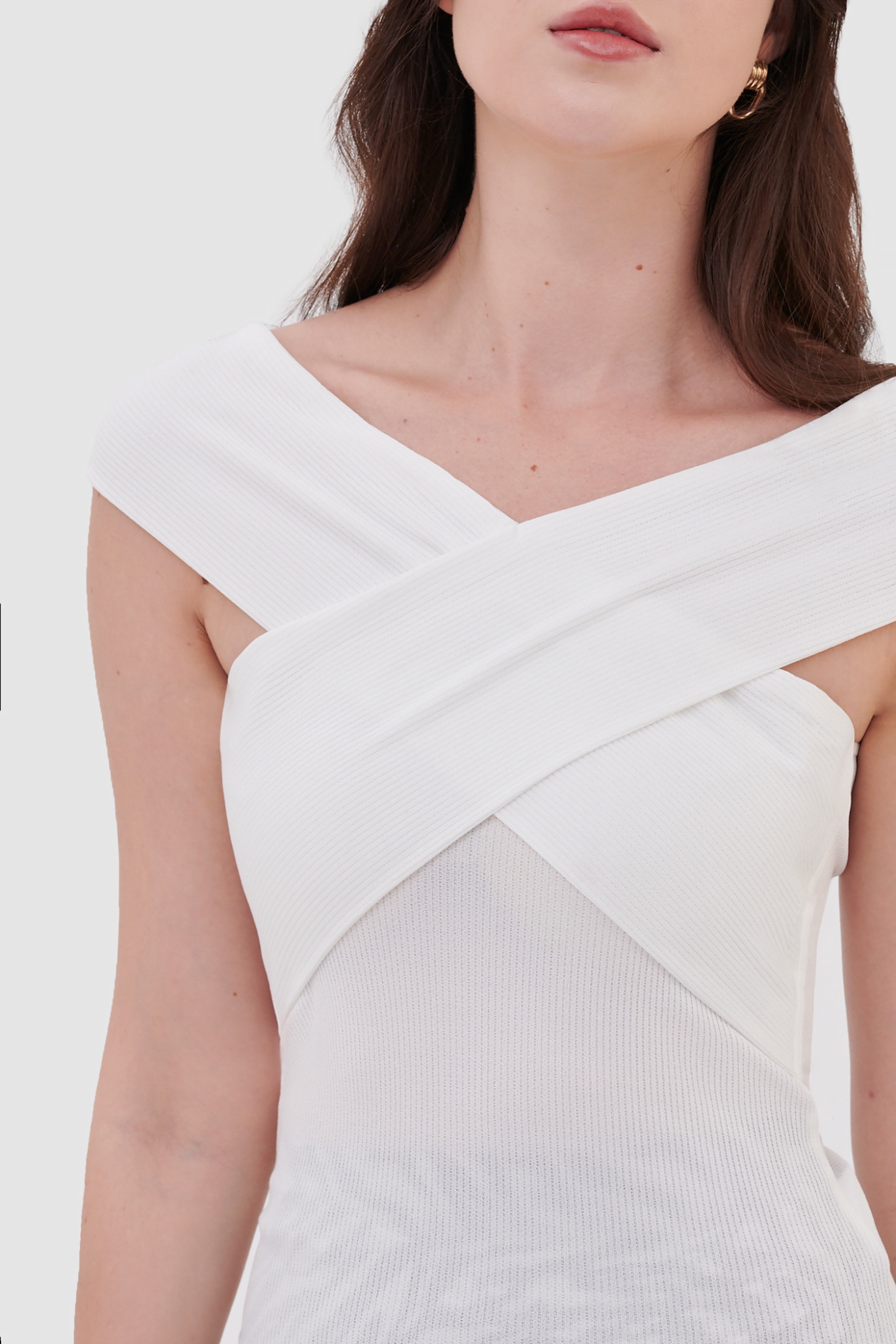 Áo thun knit trễ vai