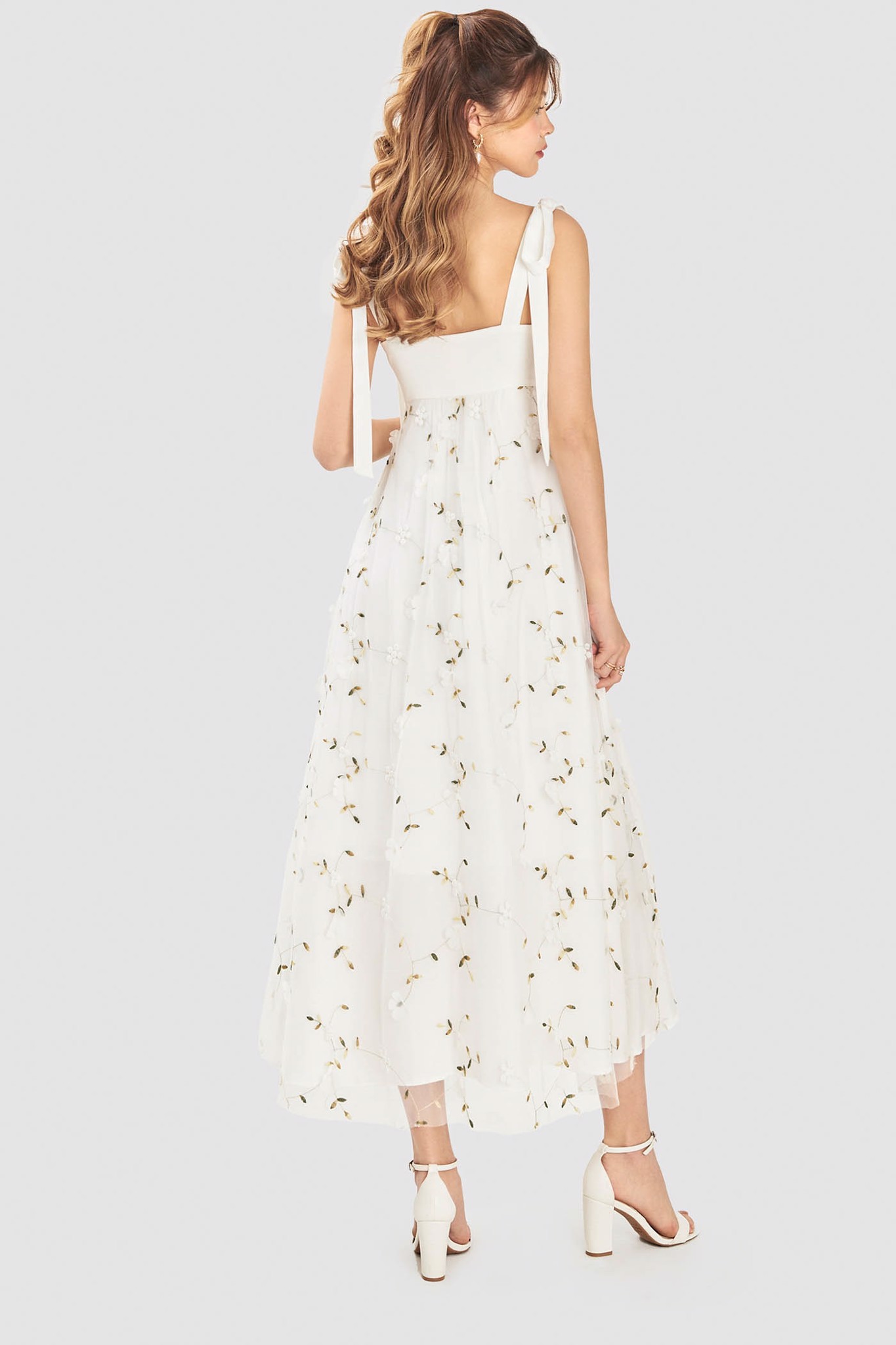 Đầm 2 dây nơ layer sheer đính hoa