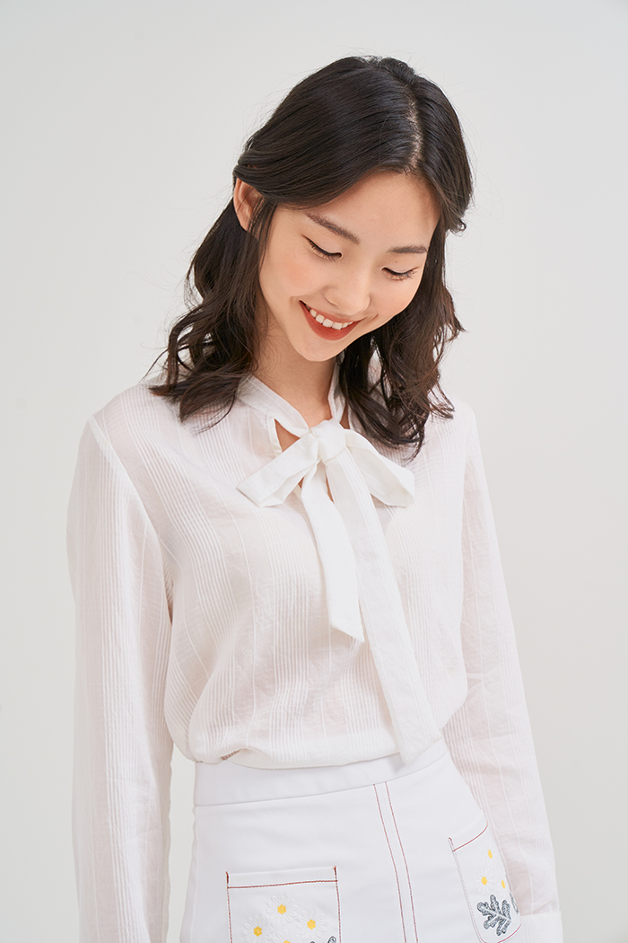 Áo sơmi sọc chìm tay dài cột nơ cổ