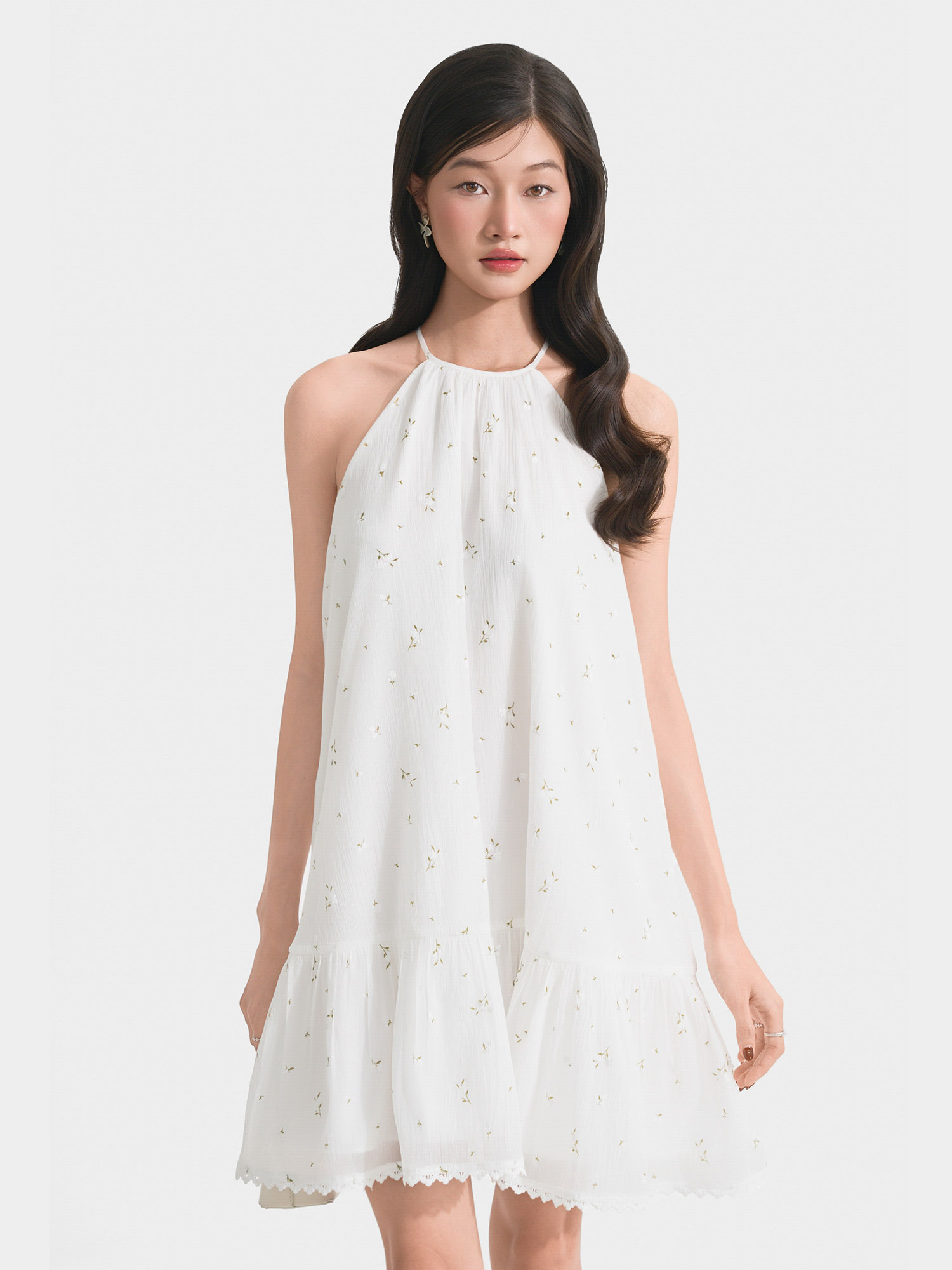 Đầm mini form suông cổ yếm lai phối ren