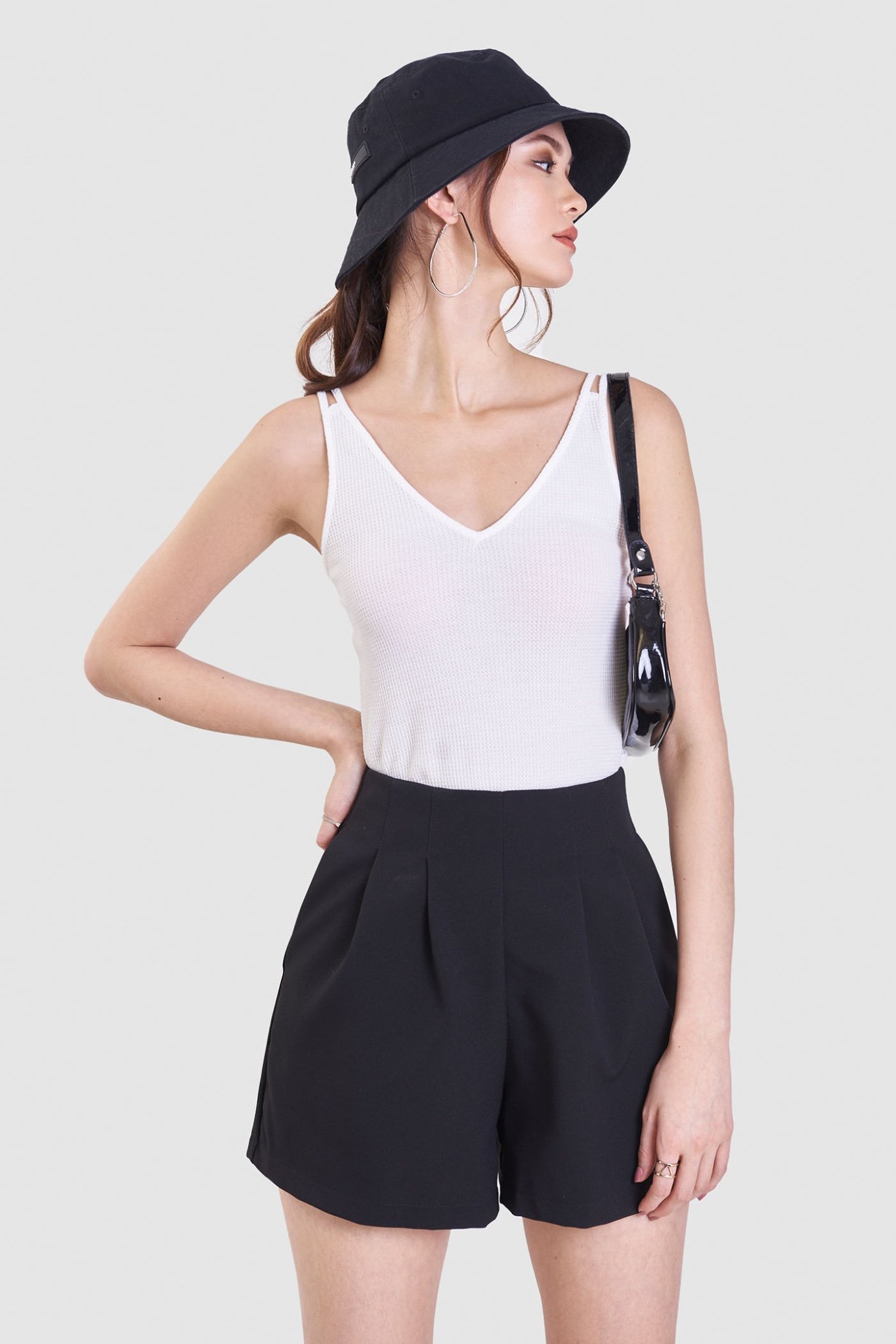 Áo thun knit tanktop cổ tim form ôm