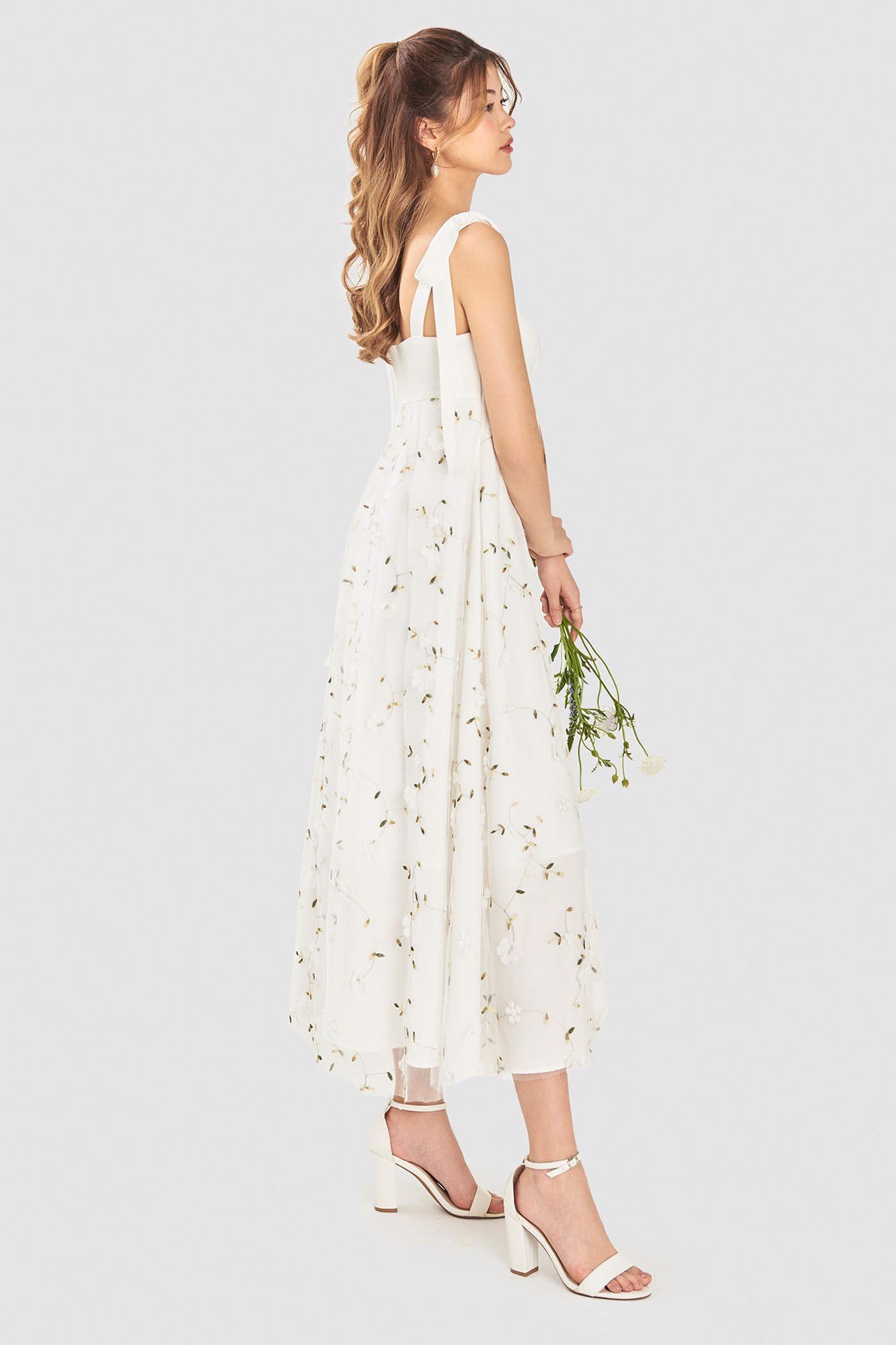Đầm 2 dây nơ layer sheer đính hoa