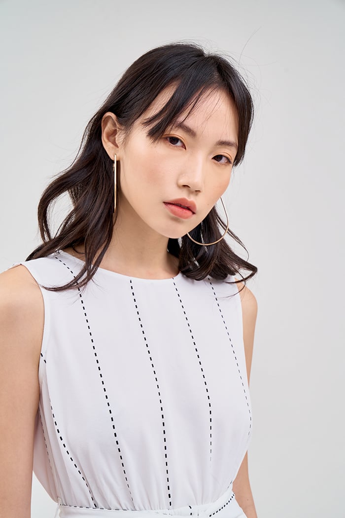 Đầm sát nách đắp chéo lưng nẹp tùng